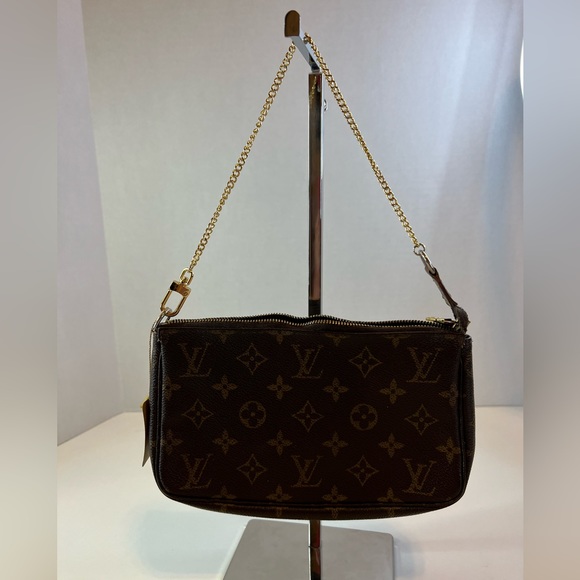 Louis Vuitton Pochette Monogram Canvas - Picture 5 of 16